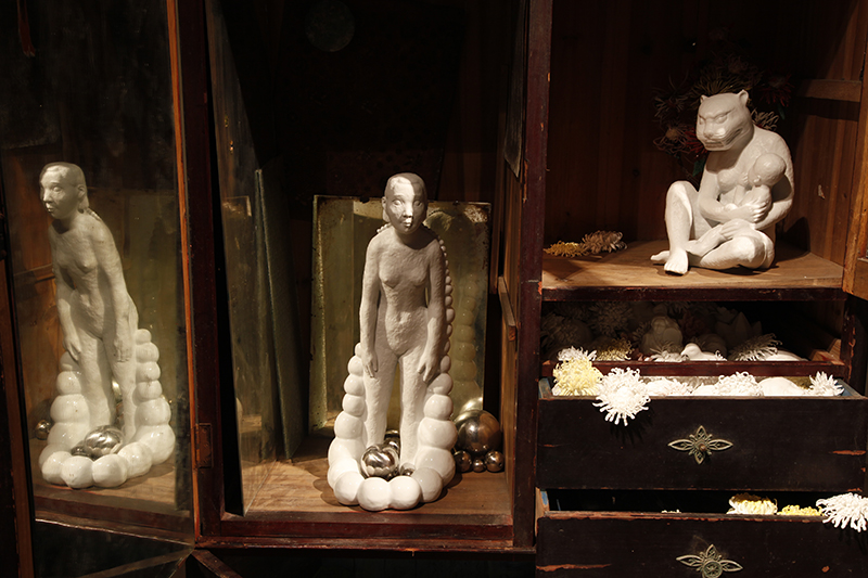 Between dreams and memories3-3